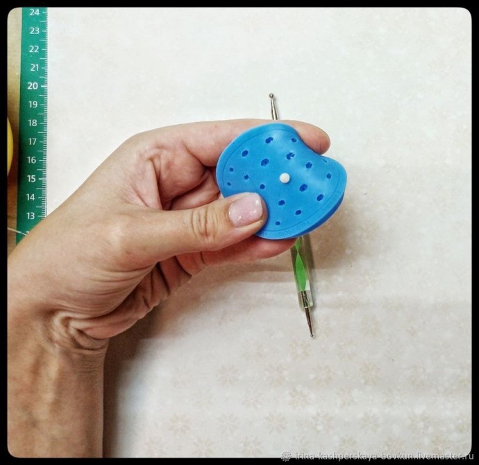 Цветы ландыша из полимерной глины