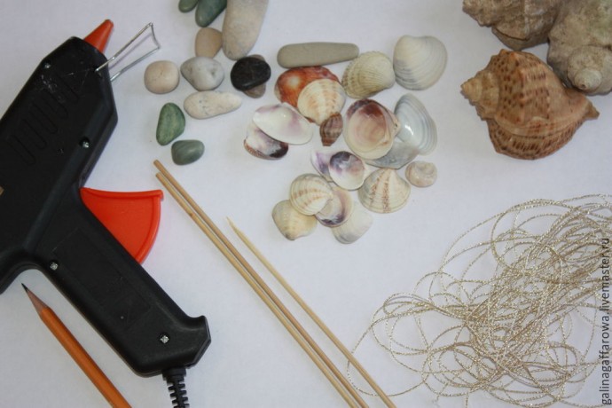 Кораблик из морских ракушек
