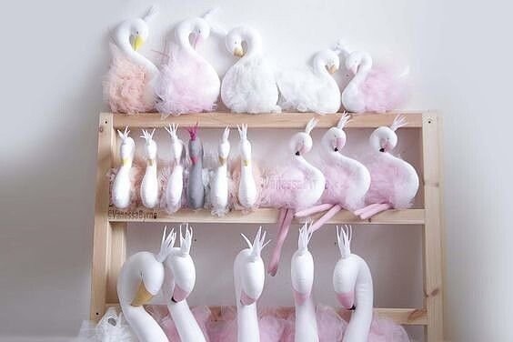 Влюблённые лебеди