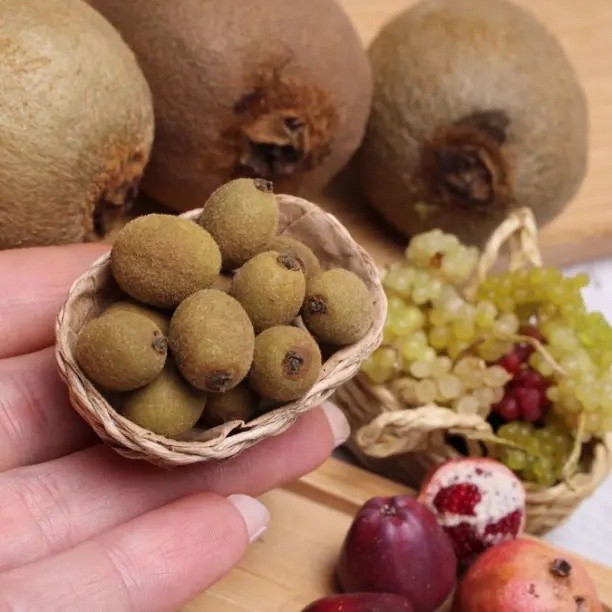 Миниатюрные овощи и фрукты