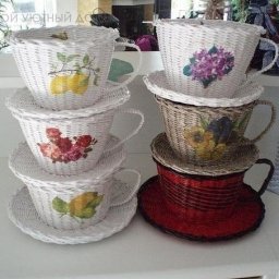 Декоративные чашки из газетных трубочек