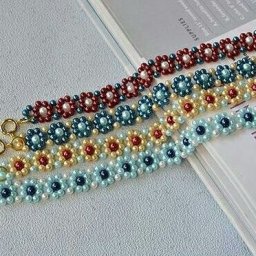 Браслет из бисера