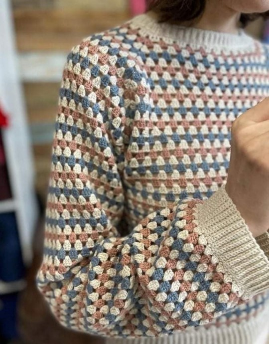 Милый джемпер простым узором Милый джемпер простым узором