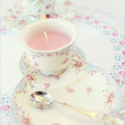 Свечи в винтажных чашечках