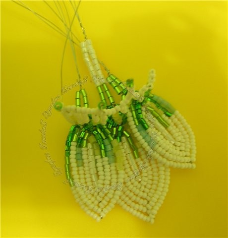 ​Восхитительный цветок из бисера