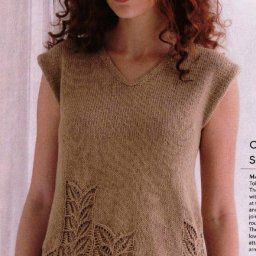 Туника с красивым узором по низу