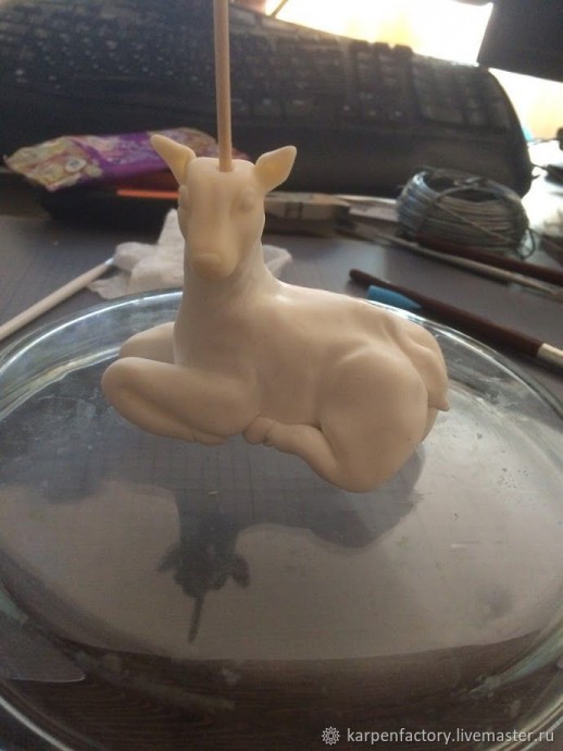 Подставка для украшений в виде оленя