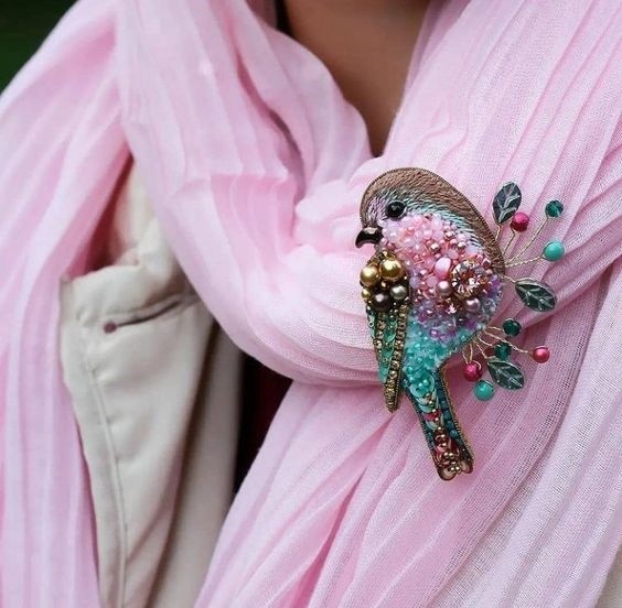 Очаровательные брошки-птички для весеннего образа