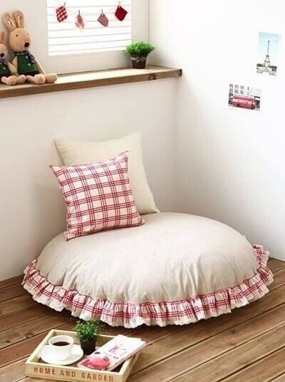 Напольные подушки