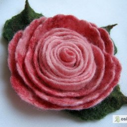 Роза из войлока