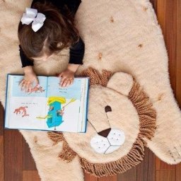 Плюшевый коврик в детскую