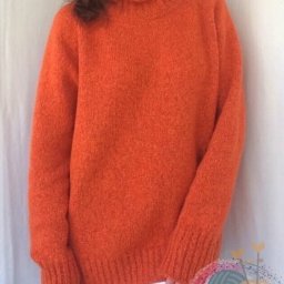 ​Стильный яркий джемпер оверсайз