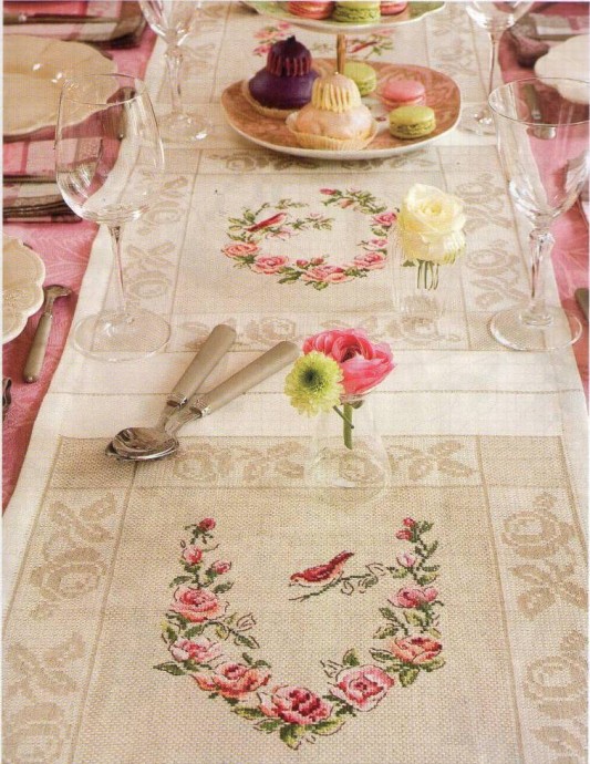 Красивые узоры для вышивки скатертей и салфеток