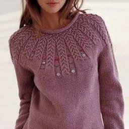 Пуловер с круглой оригинальной кокеткой