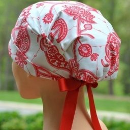 Необычный головной убор