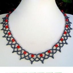 Идеи и схемы колье из бисера