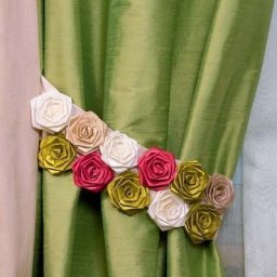 ​Подхват для штор из полоски роз