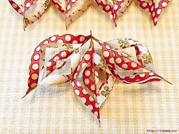 Интересная техника выполнения декоративного цветка