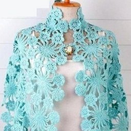 Ажурная цветочная накидка крючком