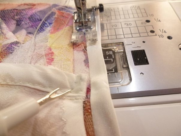 Обработка кармана в шве косой бейкой: почти все срезы закрыты