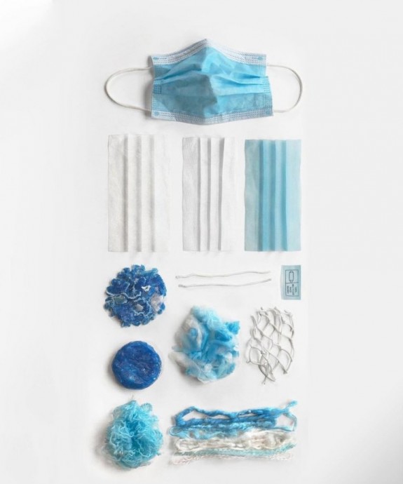 Пуфик из одноразовых масок