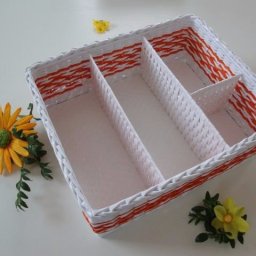 Корзинка из газетных трубочек