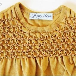 Платье с буфами для девочки из футболки