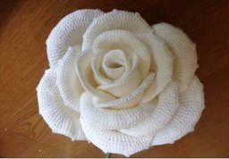 Роскошная роза крючком