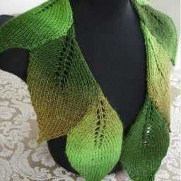 Шарф-воротничок из листьев