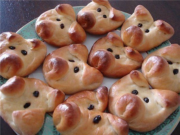 Булочки-хрюшки: идея для разделки теста