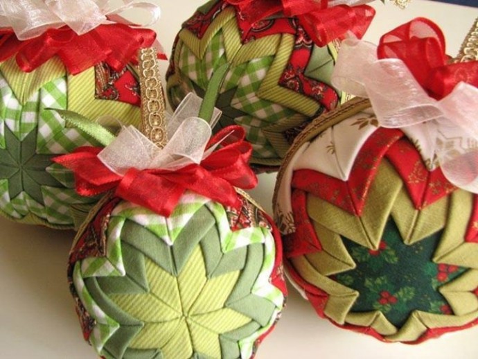 Ёлочные шары из ткани Ёлочные шары из ткани
