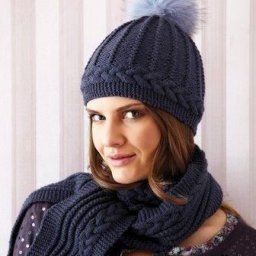 Вязанные спицами шапочки