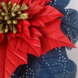 Брошь из кожи