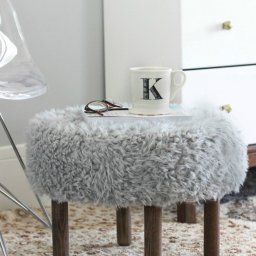 Мягкий журнальный столик