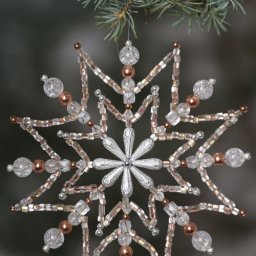 ​Снежинки из бисера