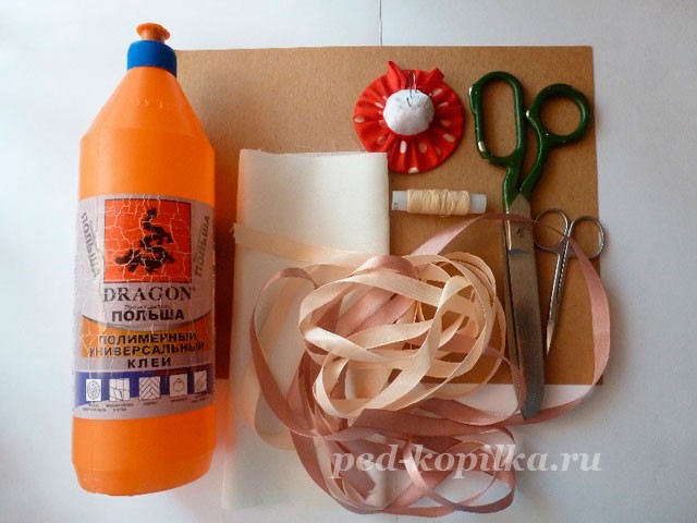 Лапоть из атласных лент