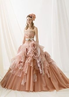 Роскошные пышные платья для творческого вдохновения