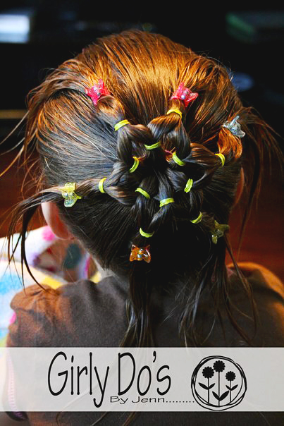 Сложная прическа легким движением руки