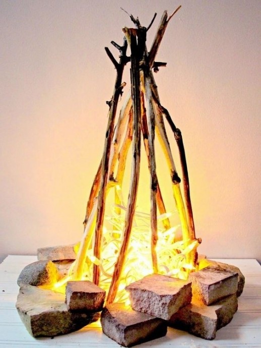 Идеи имитации живого огня при помощи ёлочных гирлянд