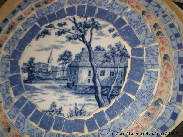 Художественно выполненная подставка под горячее