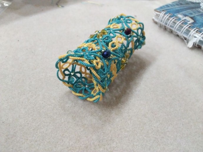 Зажим в технике фриволите