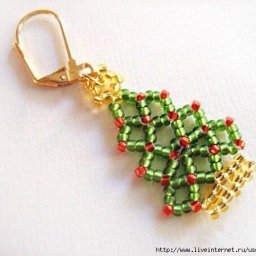 Ёлочка и снежинка из бисера