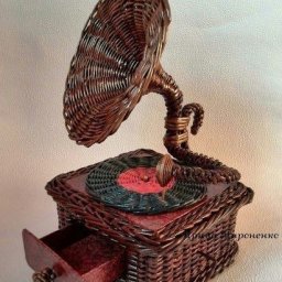 Очень красивые работы из газетных трубочек: идеи для вдохновенного творчества