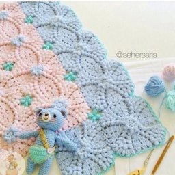 Плед нежной расцветки