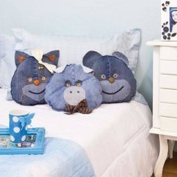 Подушки из старых джинсов