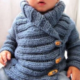 ​Теплый и стильный кардиган для малыша