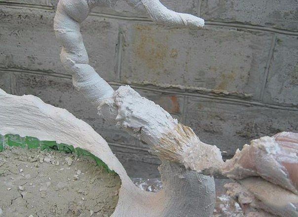 Кашпо для дачи в форме лебедя