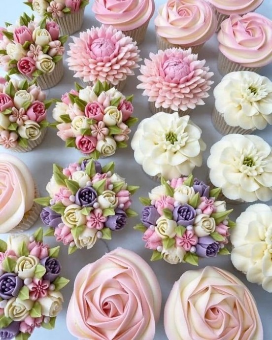 Кексы с нежным цветочным декором: идеи для вдохновенного творчества