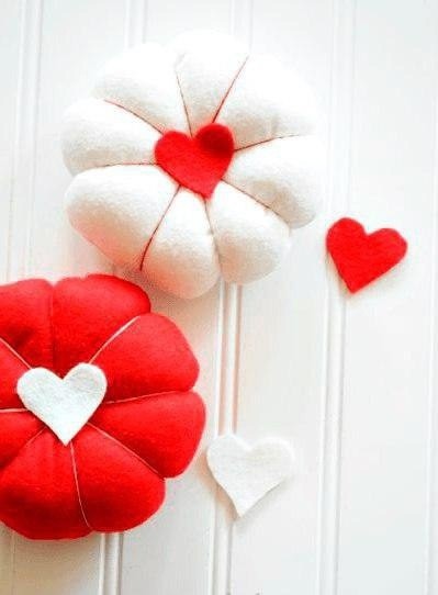 Подушечка-игольница Подушечка-игольница