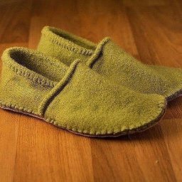 Тапочки из старого свитера: мастер-класс